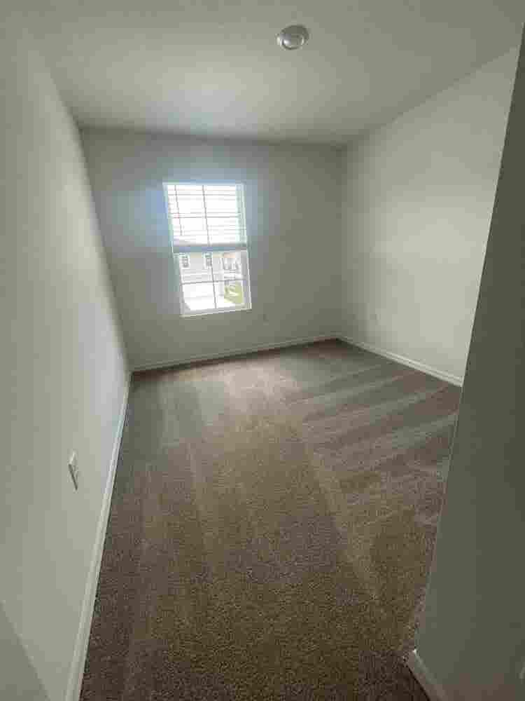 Townhouse rooms available for rent