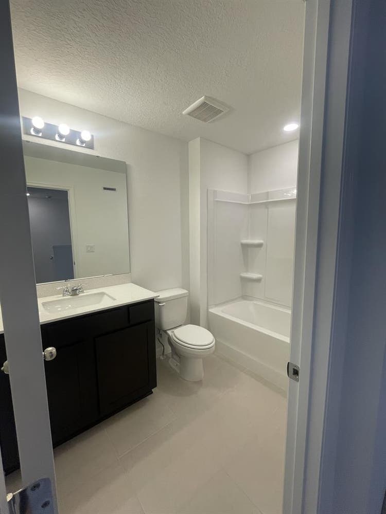 Townhouse rooms available for rent