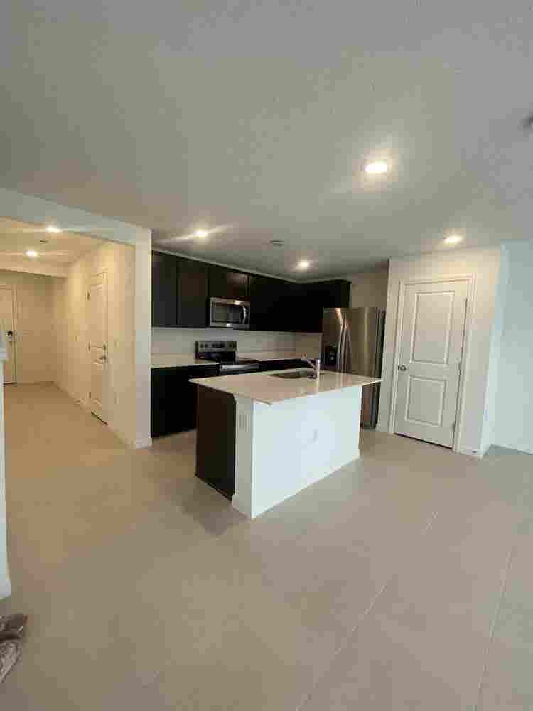 Townhouse rooms available for rent