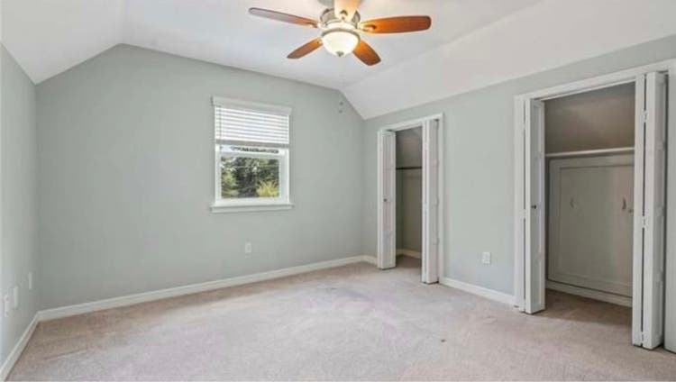 Upstairs room for rent