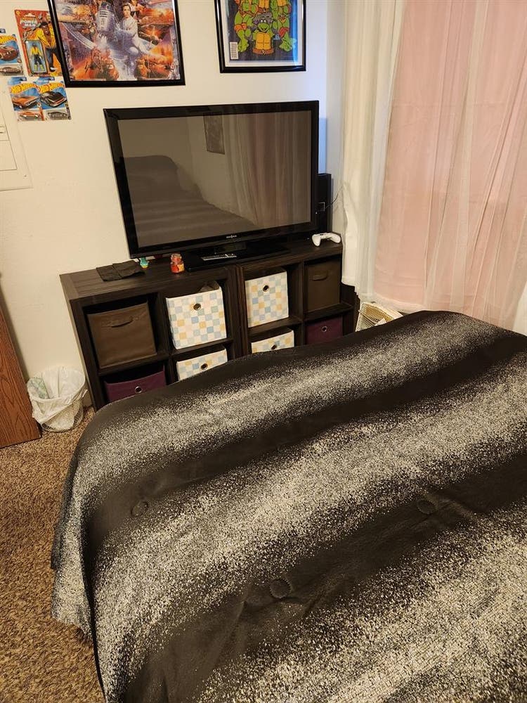 Me and my\Wife looking for roommate