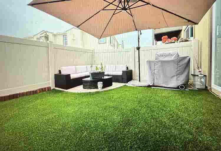 Private room
 w/ bathroom available!