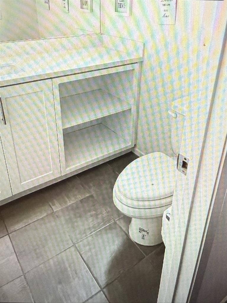 Private room
 w/ bathroom available!