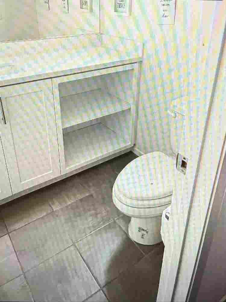 Private room
 w/ bathroom available!