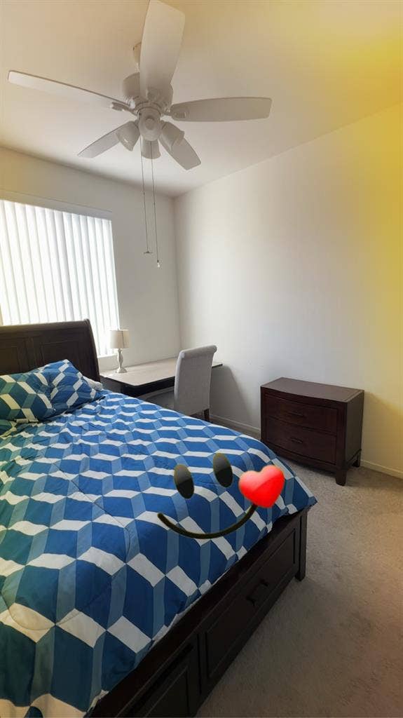 Private room
 w/ bathroom available!