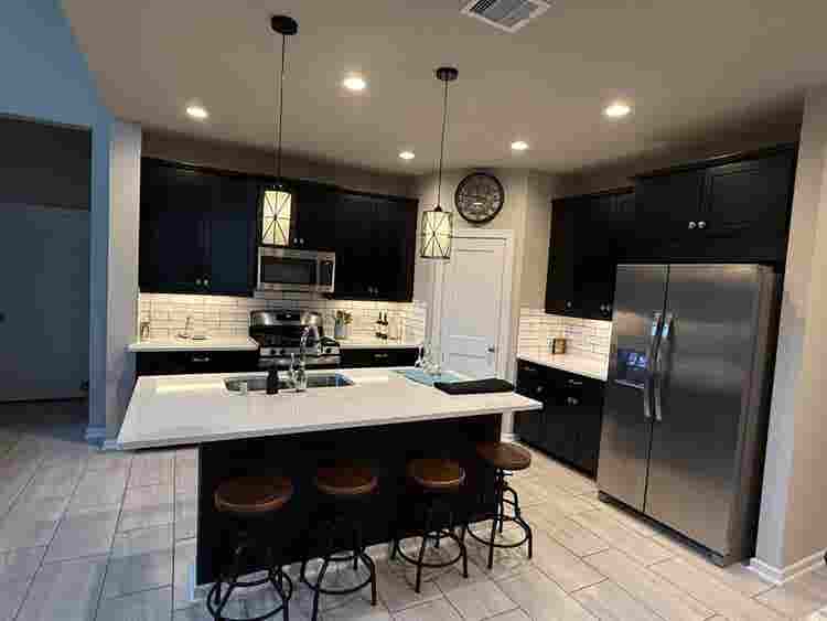 Furnished Room in Elyson