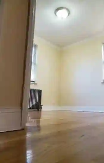 🕜🚌to NYC, 1 Block Away, near Hwys