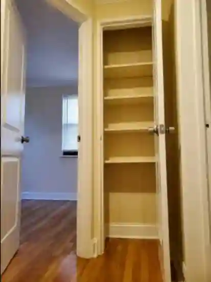 🕜🚌to NYC, 1 Block Away, near Hwys