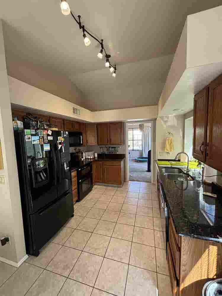 Female Roommate Wanted