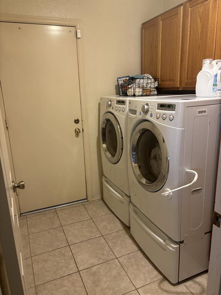 Female Roommate Wanted