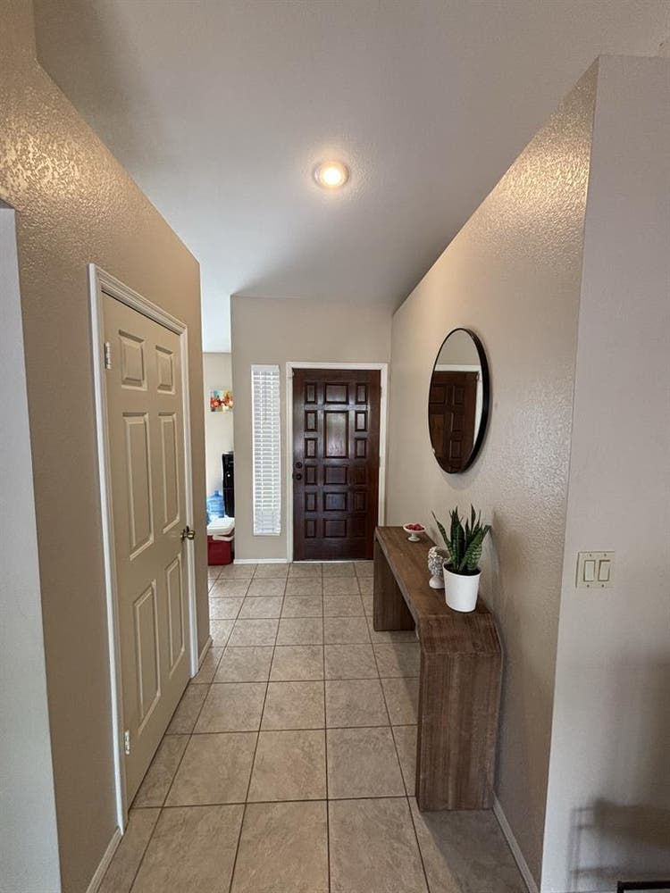 Female Roommate Wanted