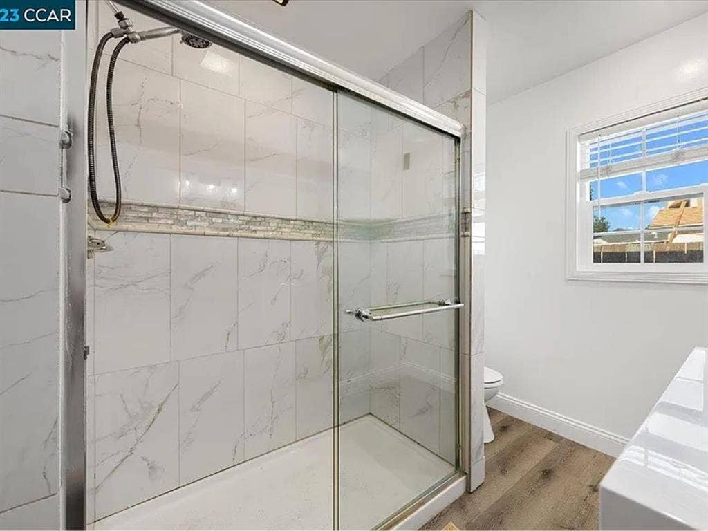 Spacious private room available
