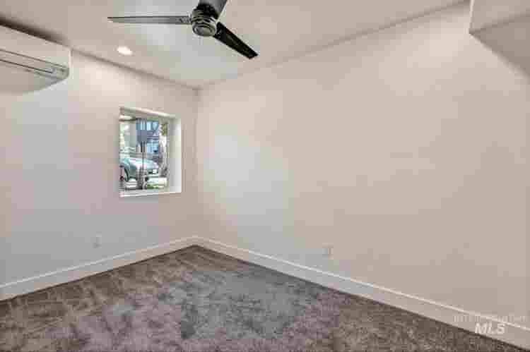 Roommate Needed !!