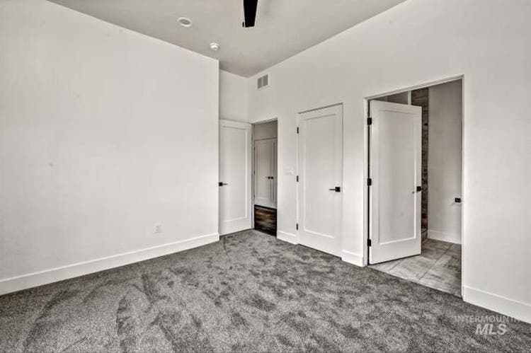 Roommate Needed !!