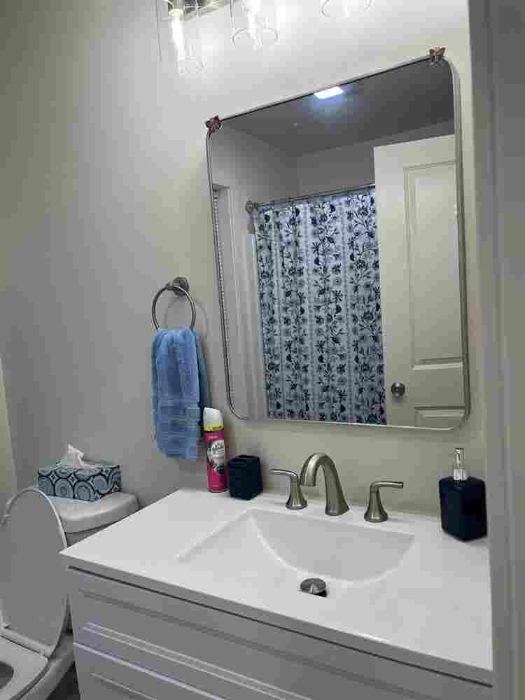 Modern House (room for rent)