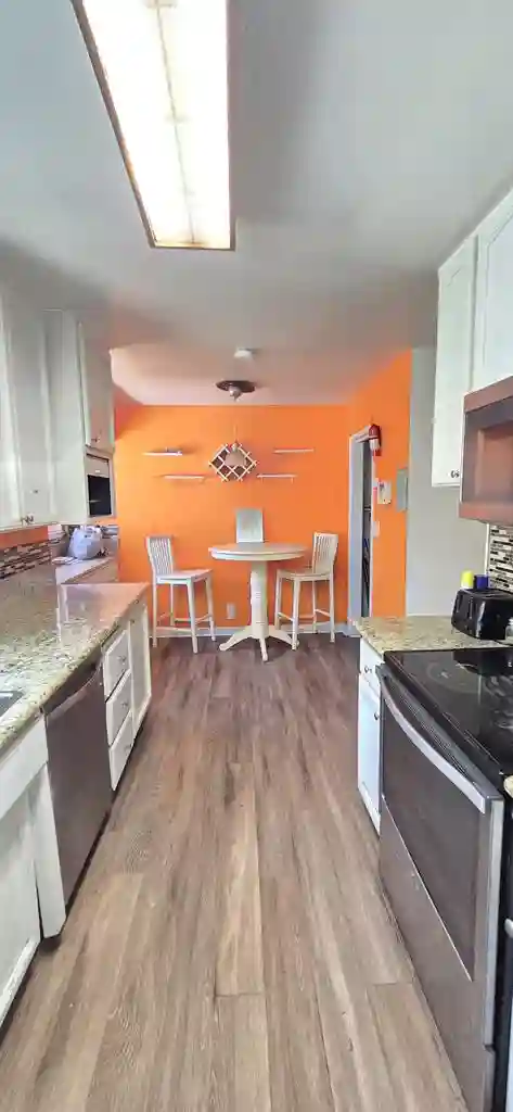 Master bedroom # safe neighborhood