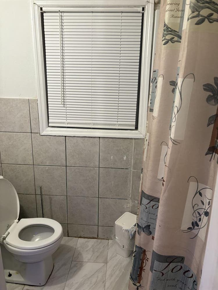 Private room with shared bathroom