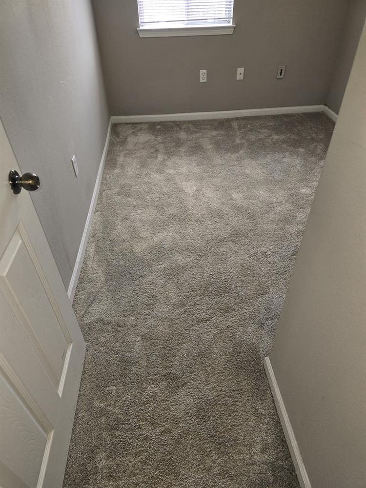 1 bedroom for rent in  bath