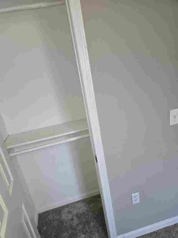 1 bedroom for rent in  bath