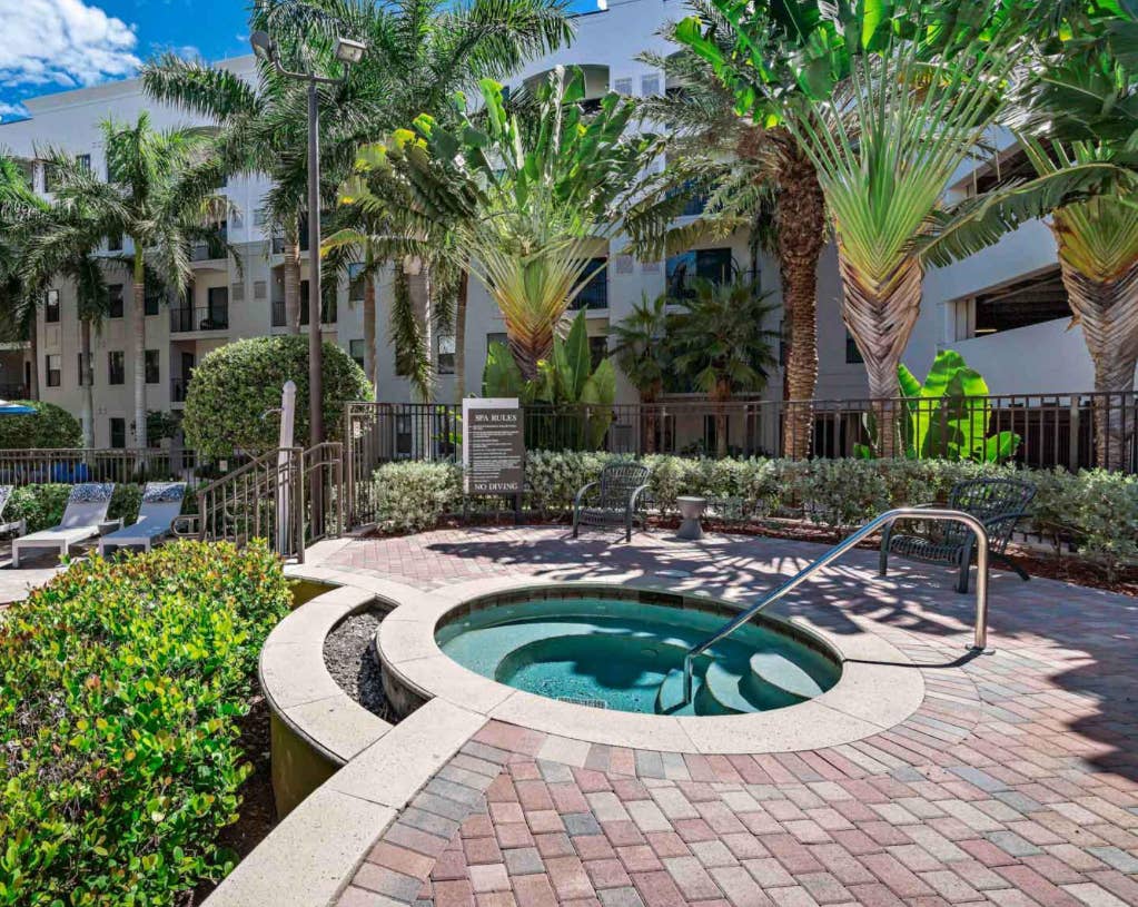 Resort living-walk to beach