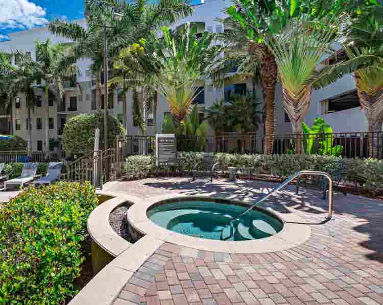 Resort living-walk to beach