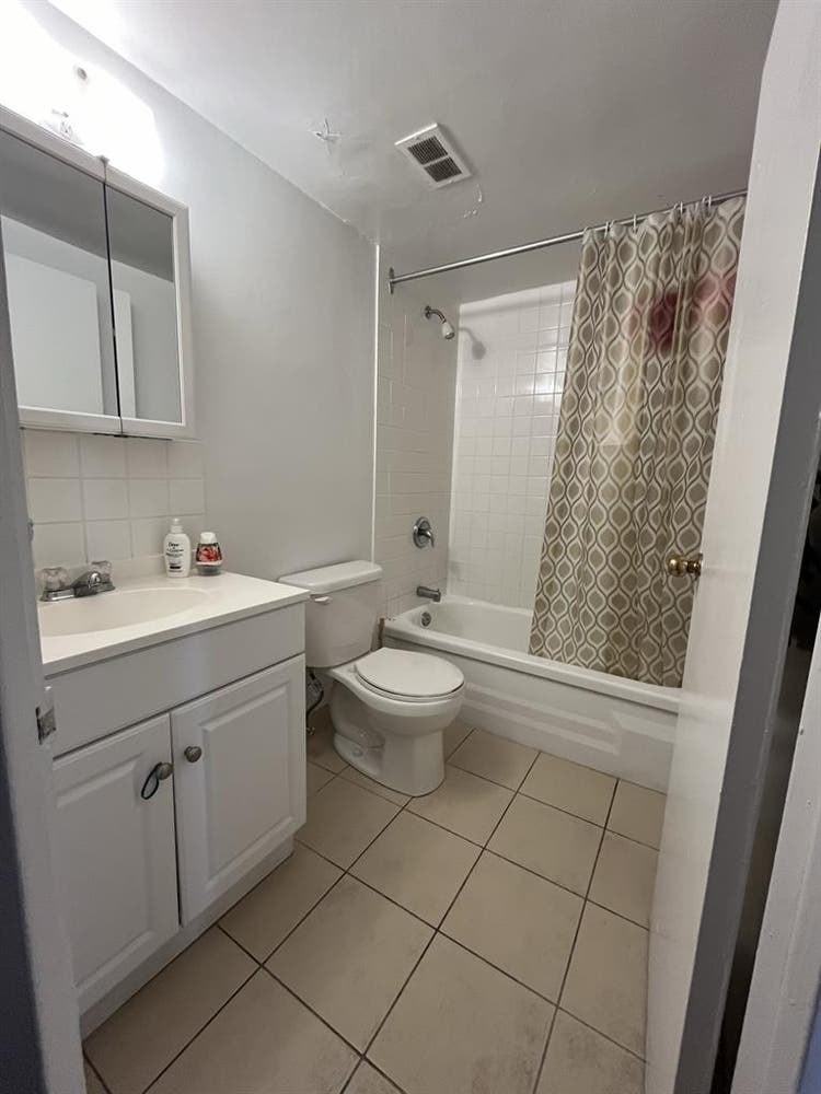 Private furnished room Don Mills