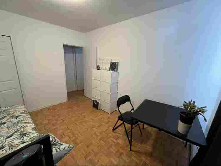 Private furnished room Don Mills