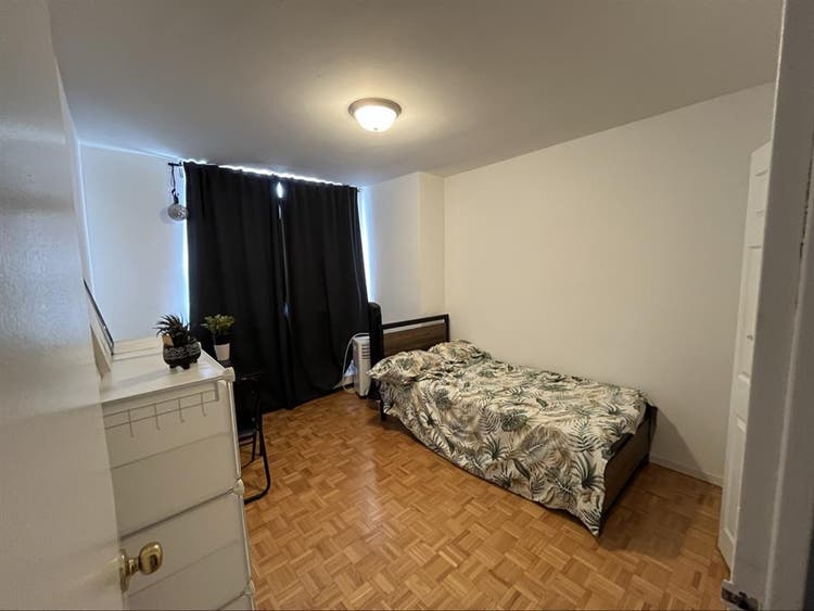 Private furnished room Don Mills