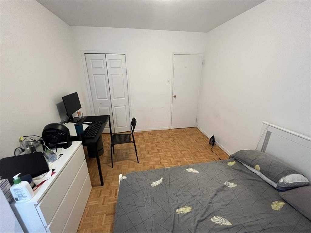 Private furnished room Don Mills