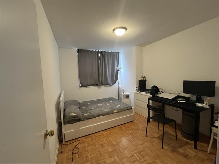 Private furnished room Don Mills