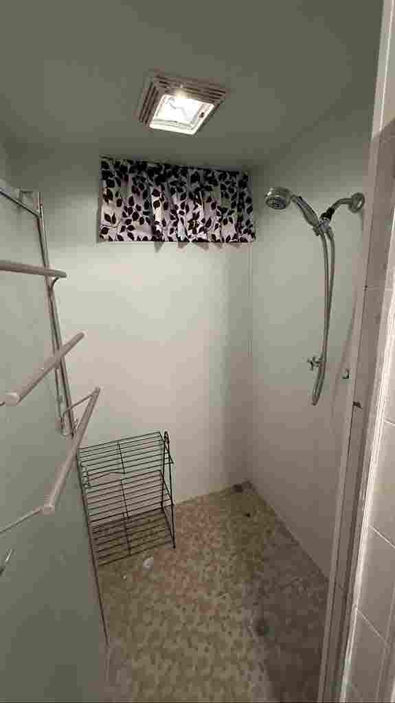 bath house for rent