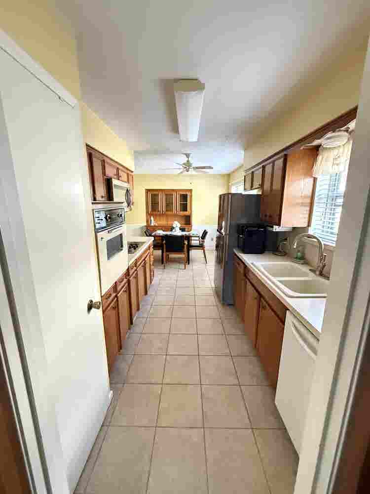 Looking for roommates