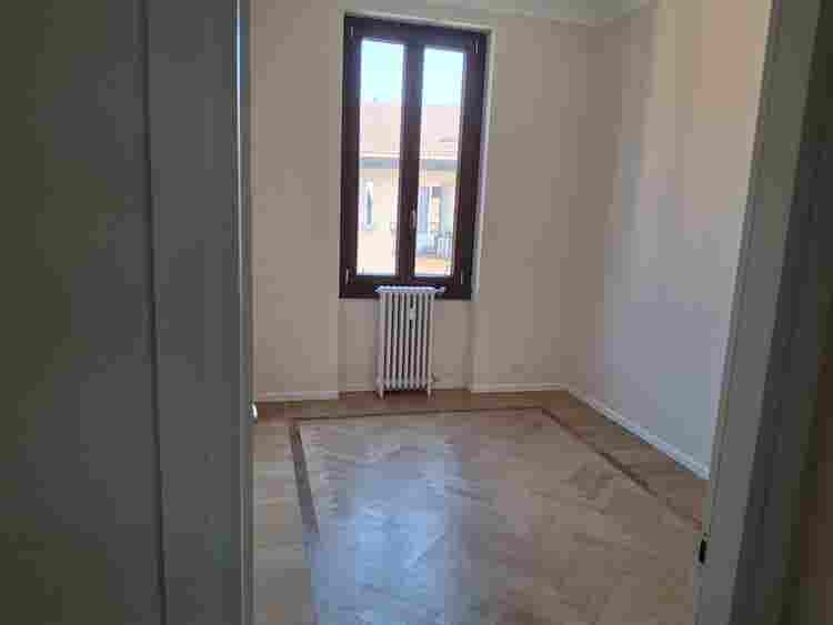 NEW-MILAN CITY CENTER - 2 BIG ROOMS