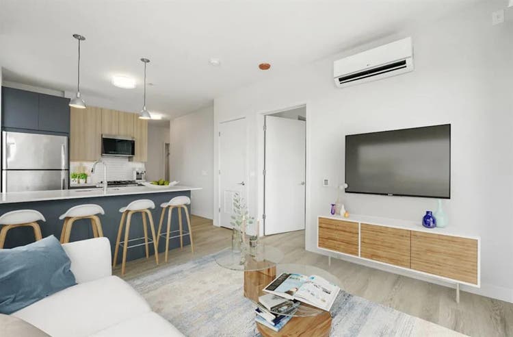Full unit for rent (no roommates)