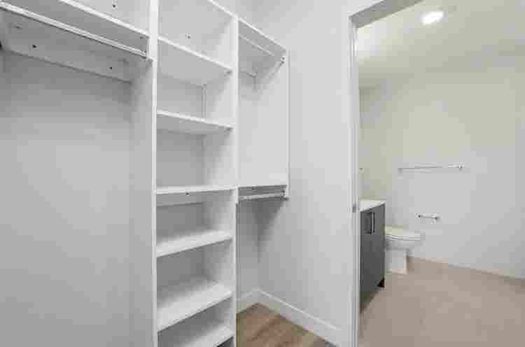 Full unit for rent (no roommates)