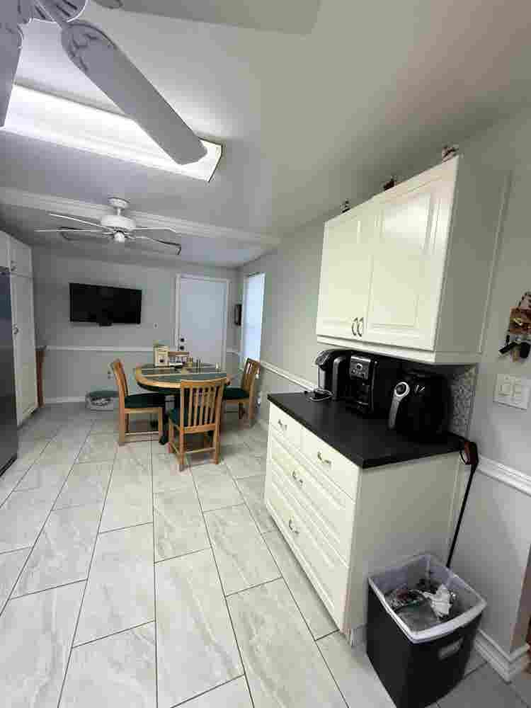 ROOM FOR RENT - Available October 1