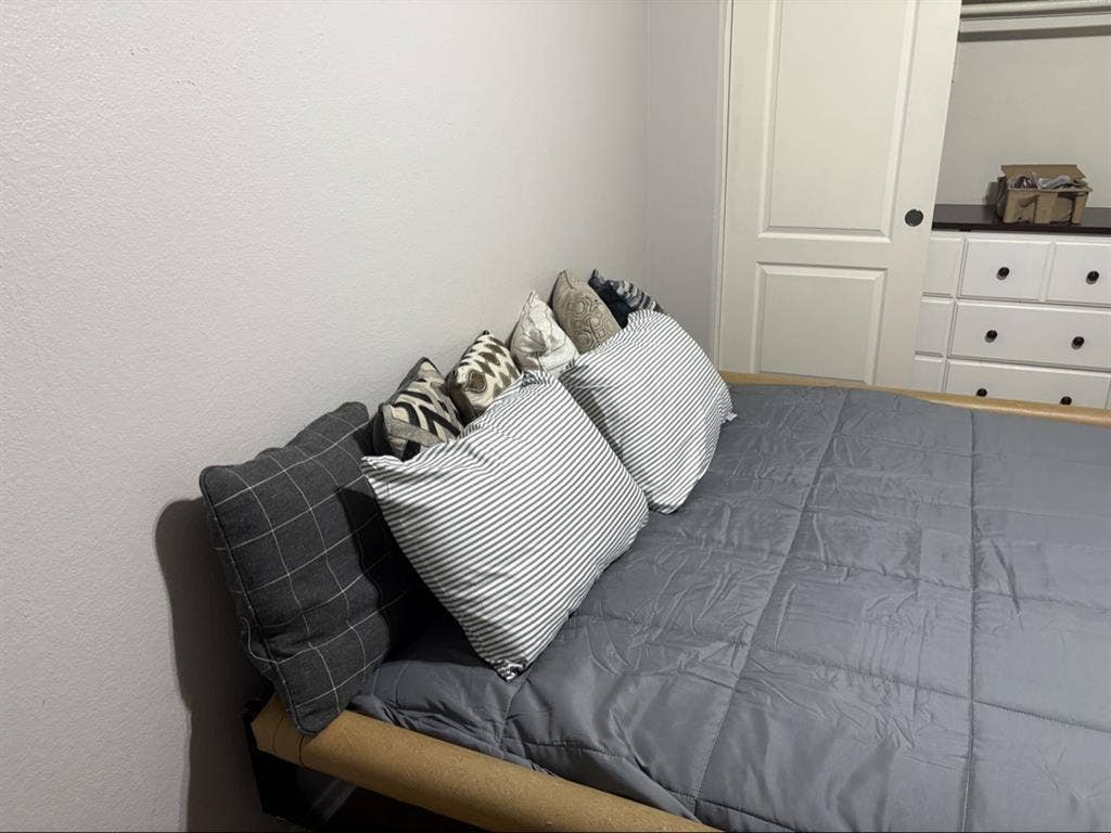 Furnished Room WiFi & Utilities inc