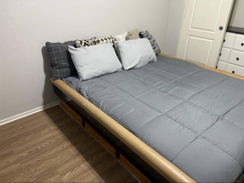 Furnished Room WiFi & Utilities inc