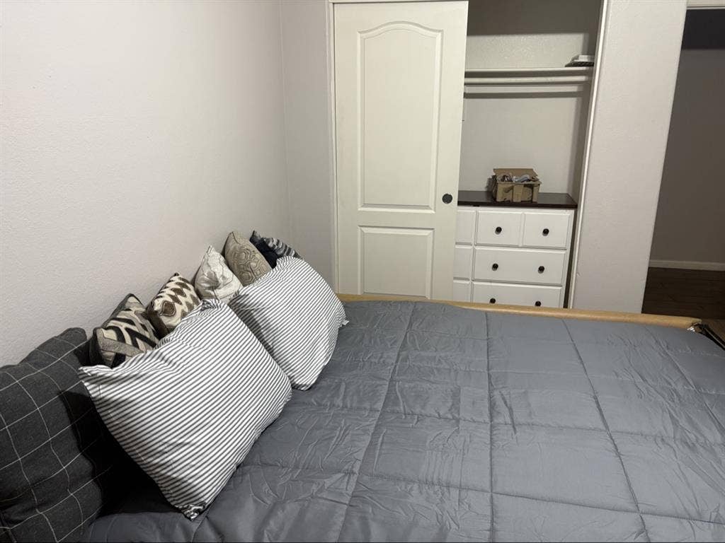 Furnished Room WiFi & Utilities inc