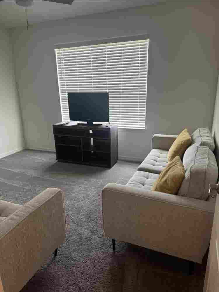 Spacious Rooms for Rent