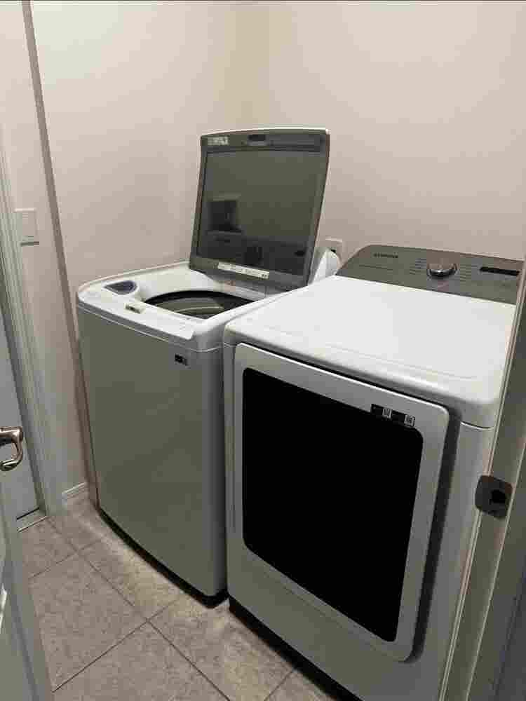 Spacious Rooms for Rent