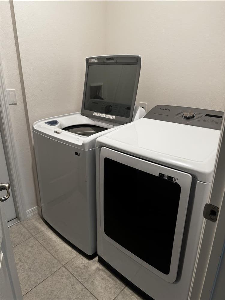 Spacious Rooms for Rent