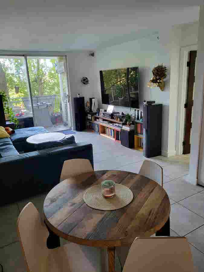 Cozy room, gated community on water