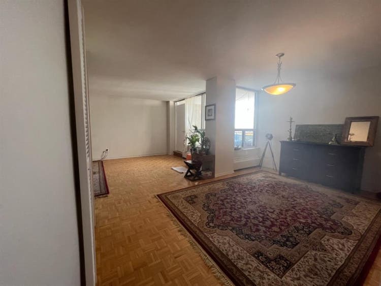 1 bdr in shared 2 bdr North York Ap