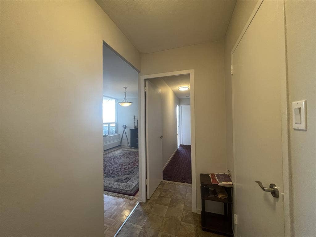 1 bdr in shared 2 bdr North York Ap