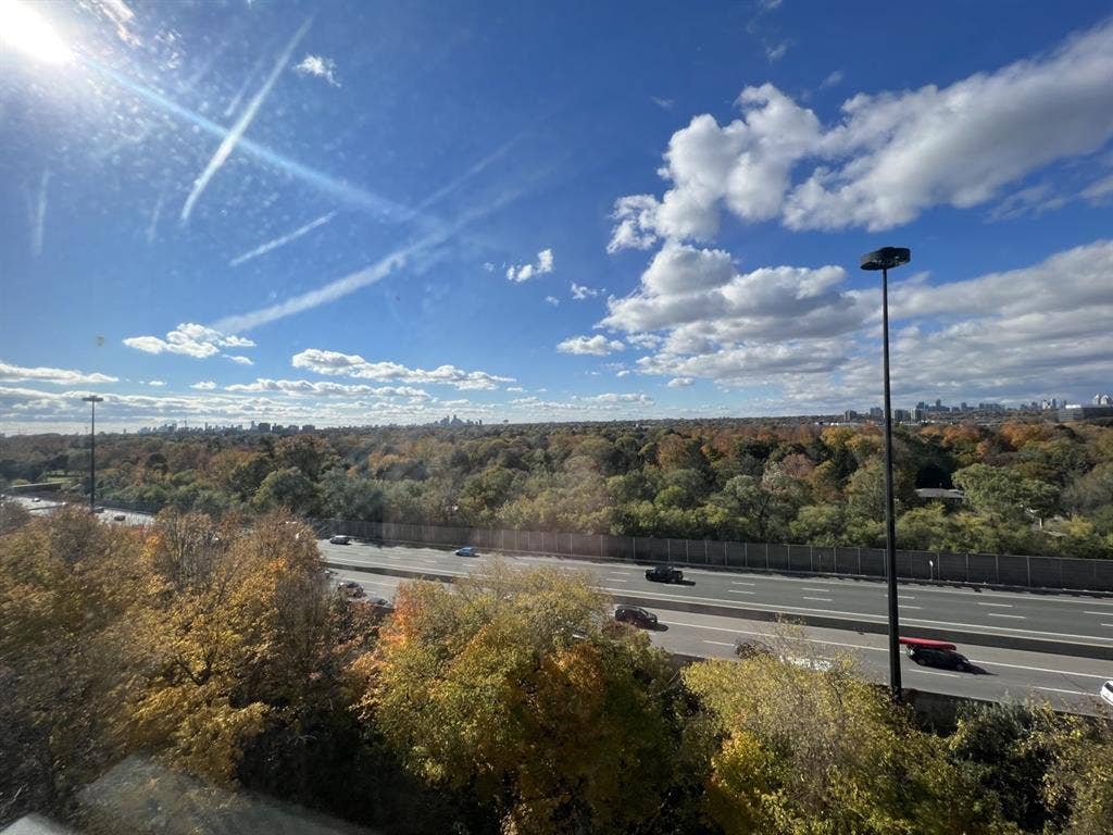 1 bdr in shared 2 bdr North York Ap