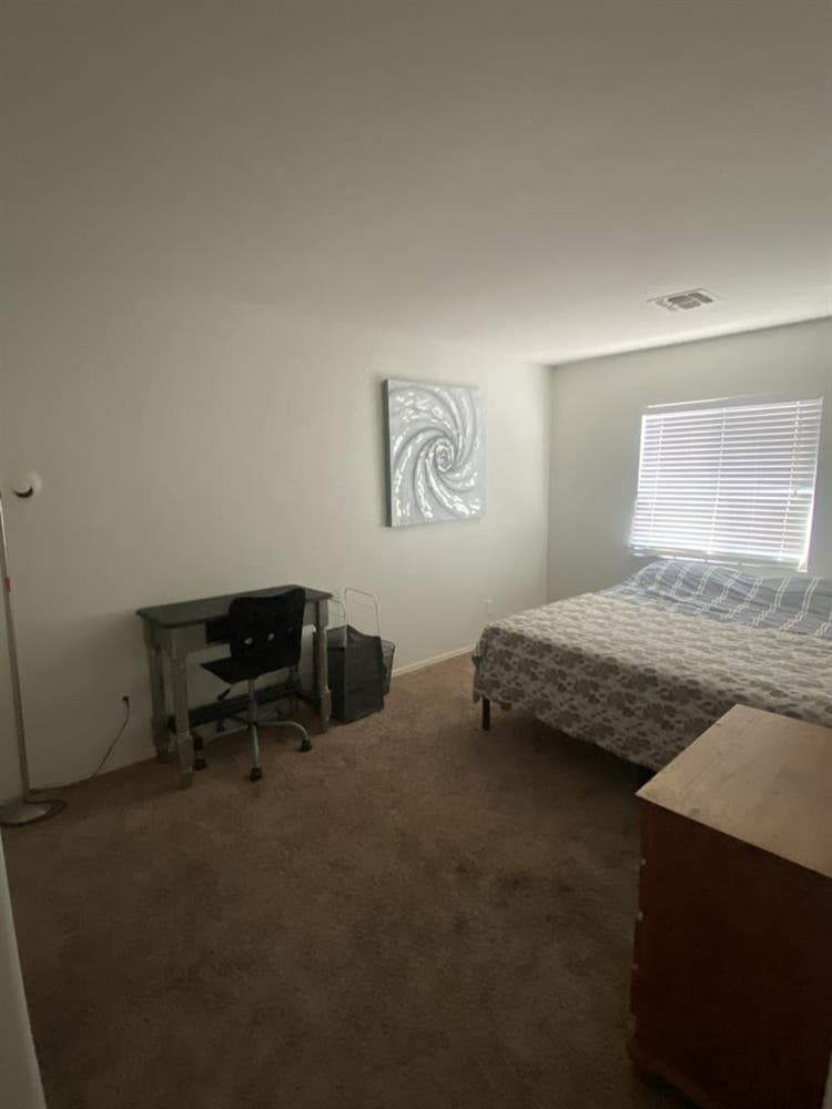 Looking for a room ?