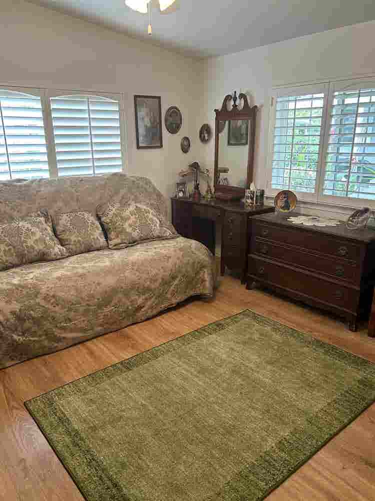 Seeking Female Christian Roommate