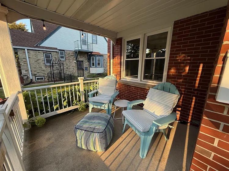 BATH HOUSE FOR RENT