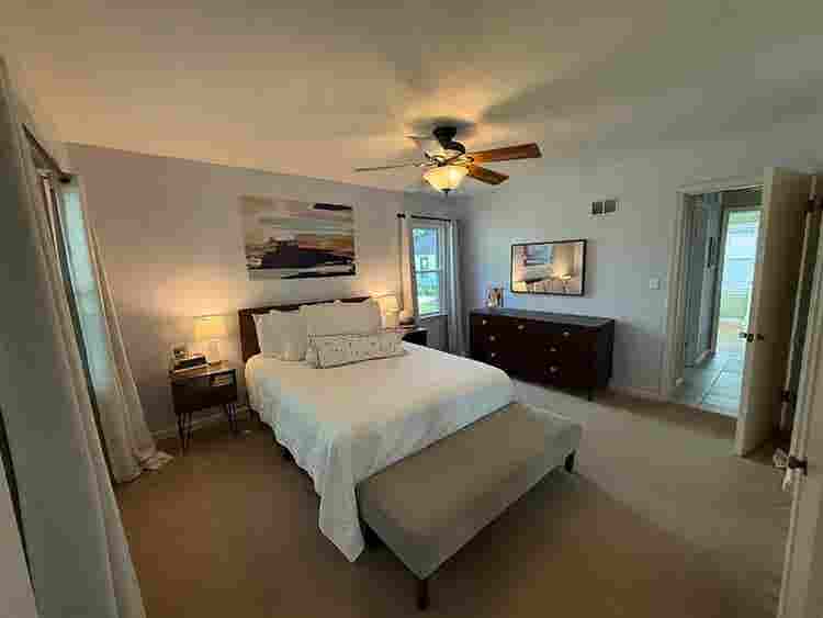 BATH HOUSE FOR RENT